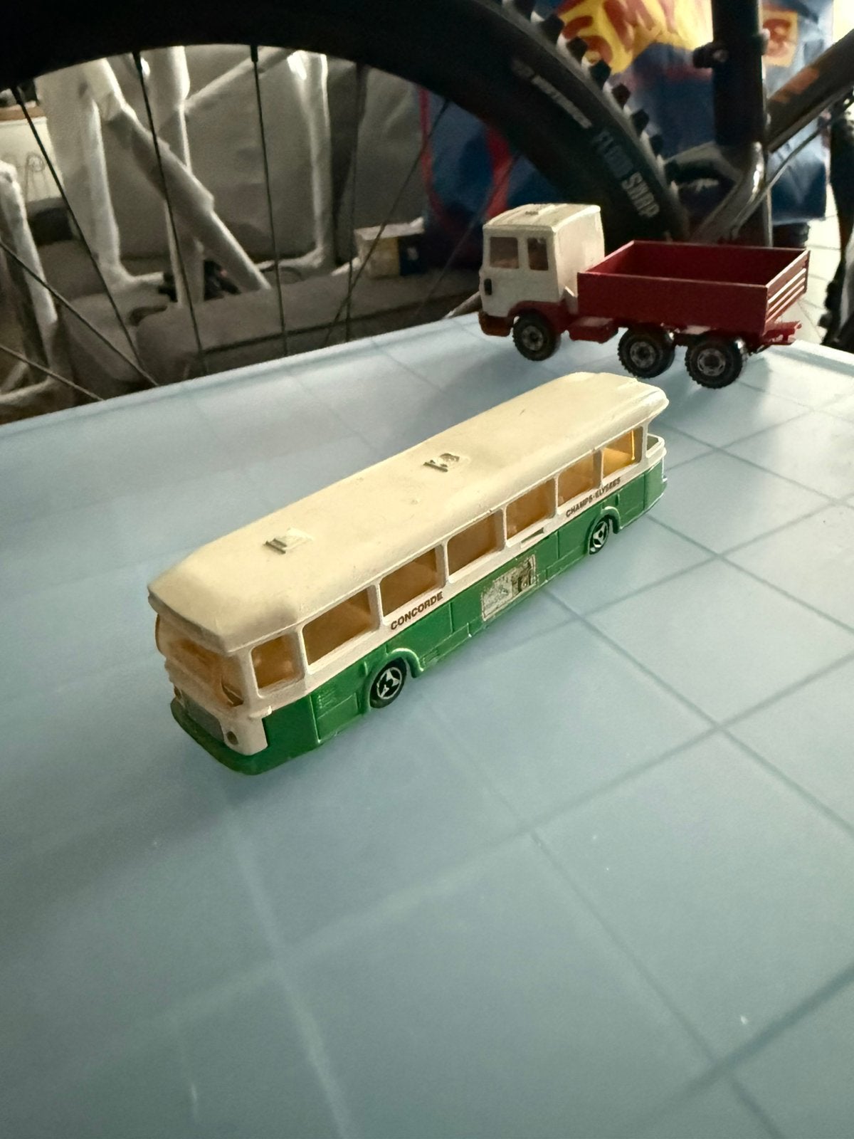 Majorette auto bus, Ophalen, Zo goed als nieuw, Bus of Vrachtwagen