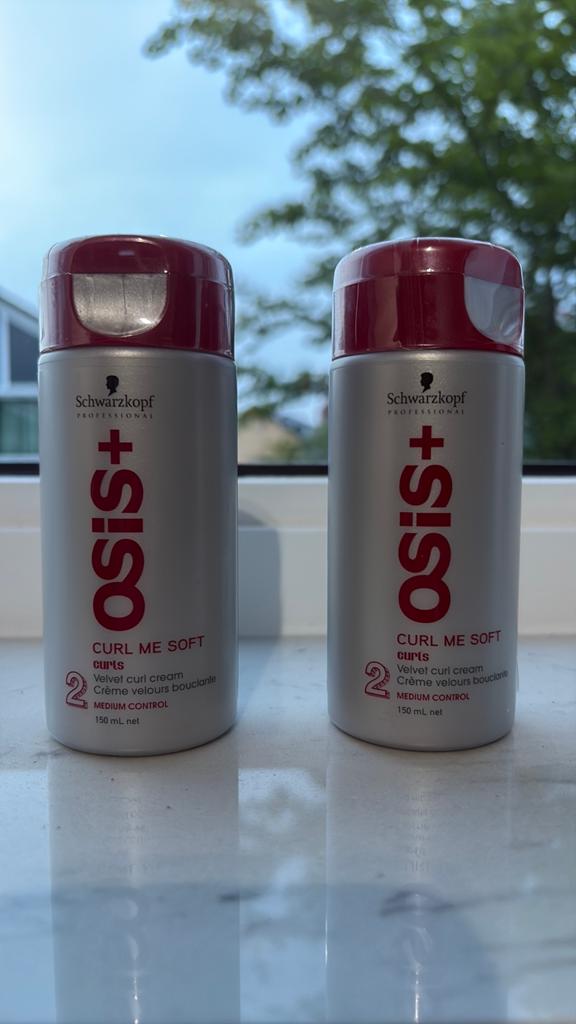 2x Schwarzkopf Osis Curl Me Soft krullencrème 150 ml – nieuw, Ophalen of Verzenden, Nieuw, Gel, Wax, Haarlak of Mousse