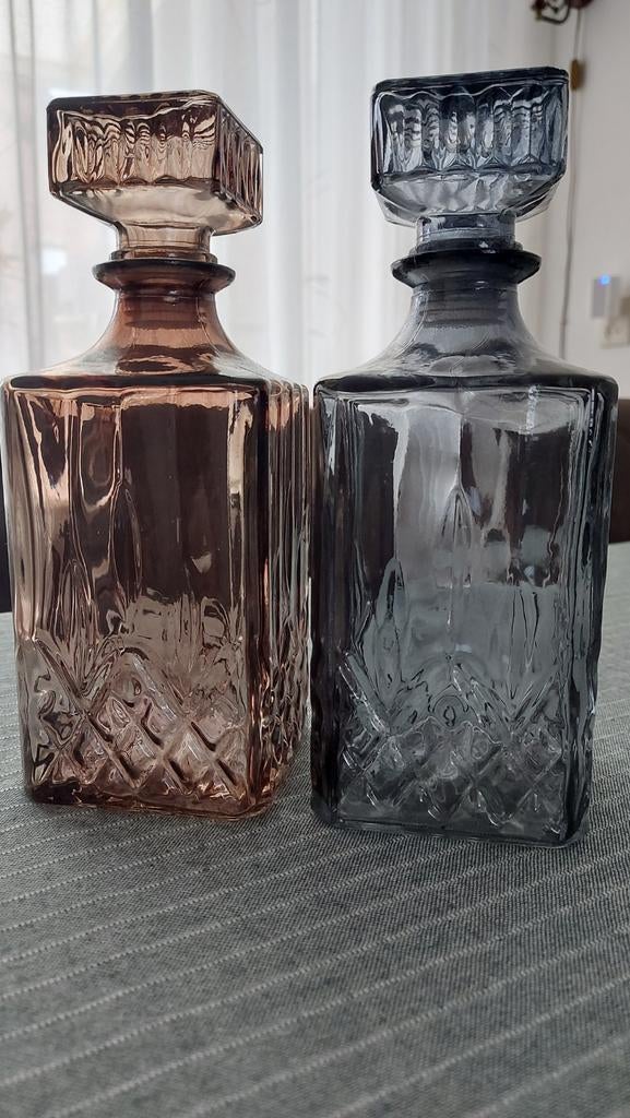 Nieuwe karaffen 2 stuks €5,00 per stuk, Ophalen, Nieuw, Minder dan 25 cm