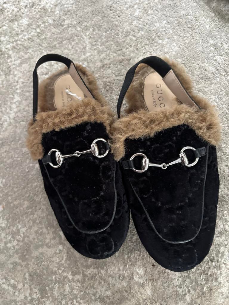 Gucci Princetown pantoffels met bont - Zo goed als nieuw, Ophalen of Verzenden, Gebruikt