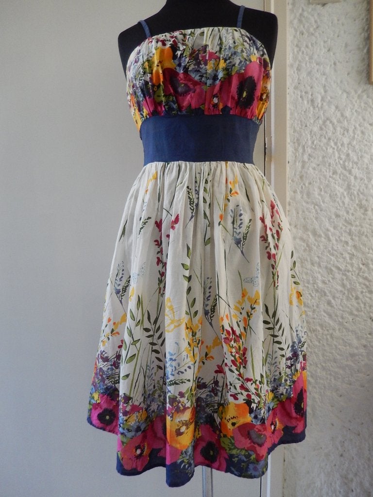 uniek zomer jurkje bloemen mt36/38 katoen gevoerd als nieuw, Kleding | Dames, Jurken, Maat 38/40 (M), Blauw, Ophalen of Verzenden