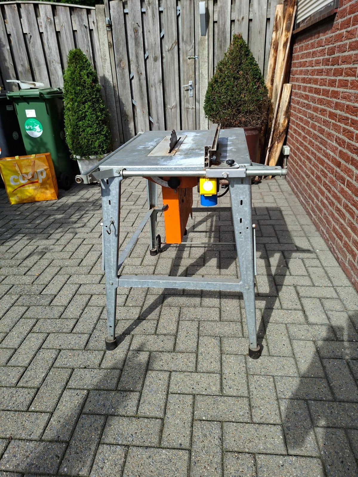 Goed werkende zaagtafel met 28 cm zaagblad, Doe-het-zelf en Verbouw, Ophalen, Gebruikt, Cirkelzaag, 70 mm of meer