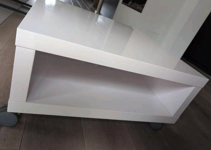 Mooie ikea (bijzet)tafel, enige gebruikerssporen, Ophalen, Gebruikt, Rond, 75 cm of meer