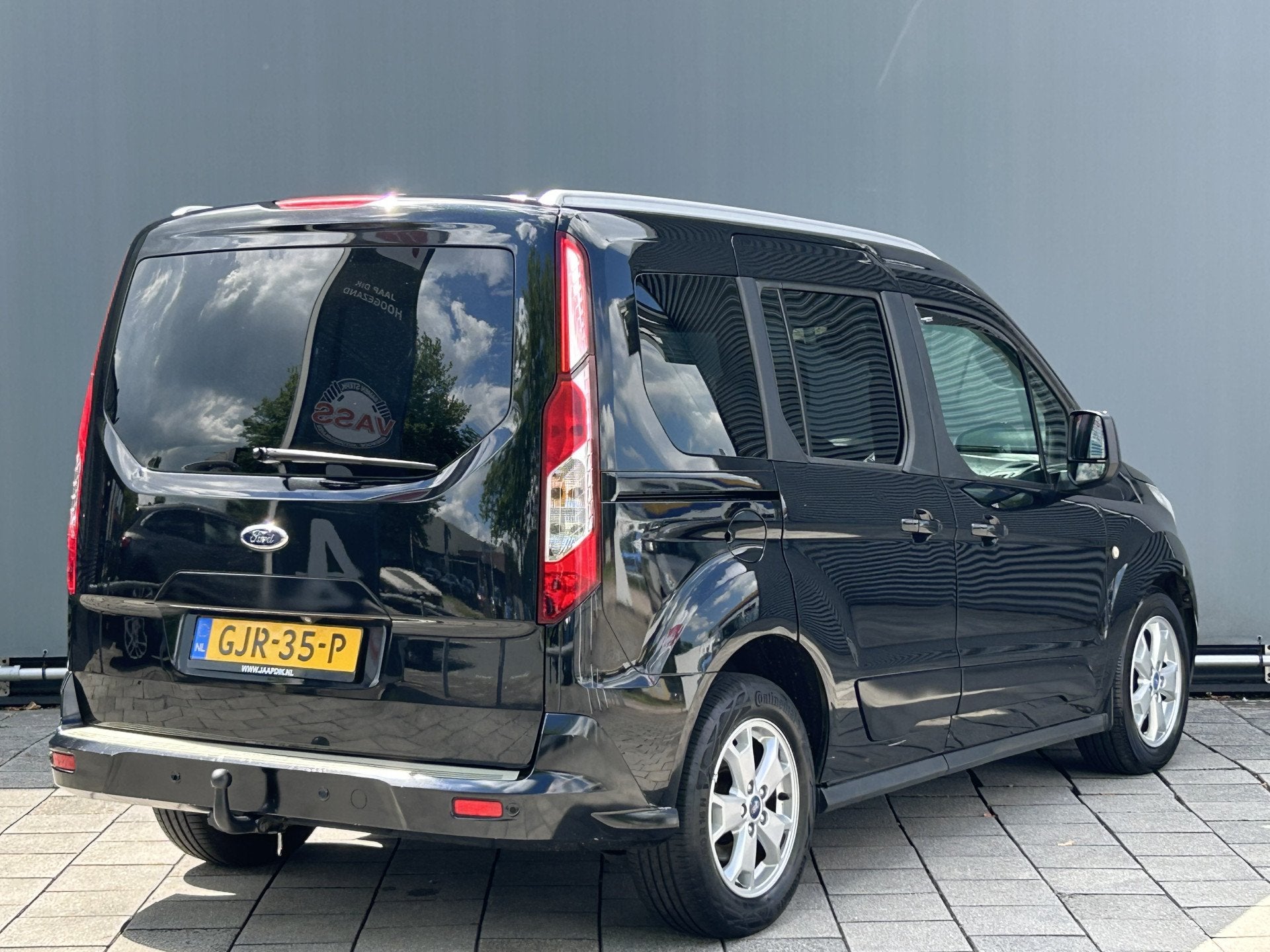 Ford Tourneo Connect Compact BWJ 2014 | 1.0 101PK Titanium |, Auto's, Voorwielaandrijving, Euro 5, Gebruikt, Zwart