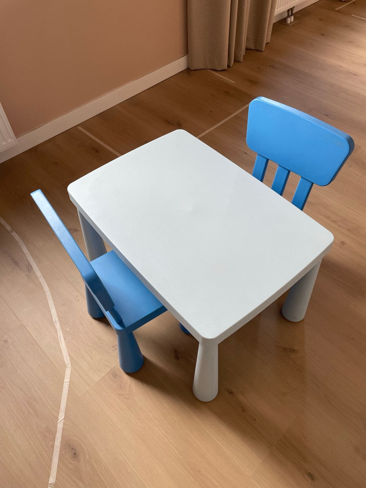 Lichtgewicht kinder tafel van plastic, Ophalen, Gebruikt, Tafel(s)