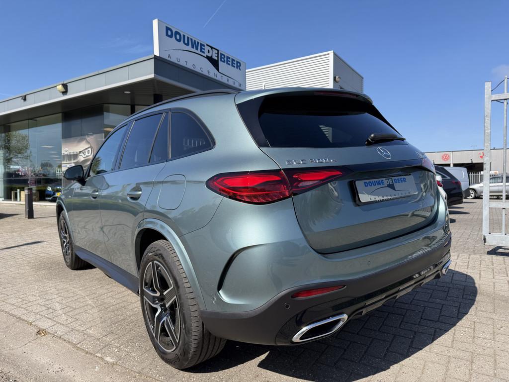 Mercedes-Benz GLC 300e 4MATIC AMG Line Pano-Dak | Trekhaak |, Automaat, 12 maanden, Gebruikt, Vierwielaandrijving