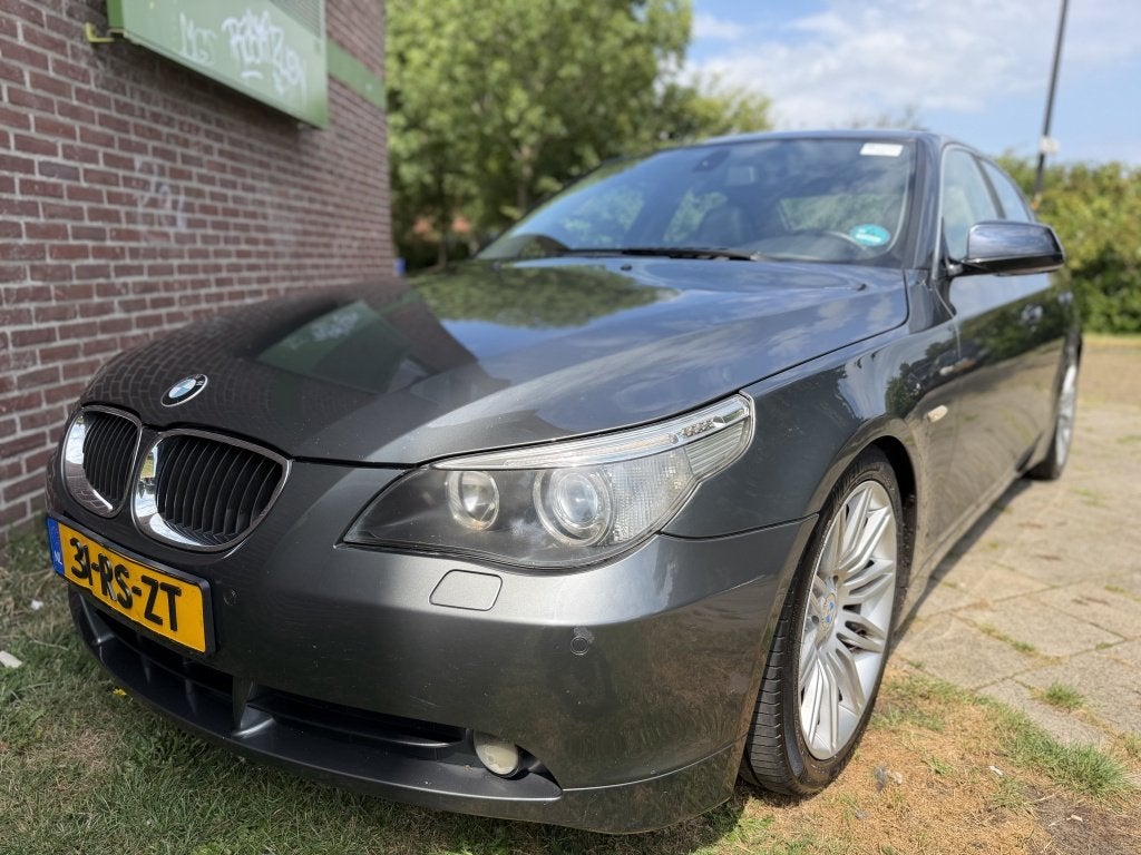 BMW 5 Serie 520i Exe*2004*Ecc|Cruise|O-dak|Xenon|Navi|T-haak, Achterwielaandrijving, Gebruikt, Zwart, Bedrijf