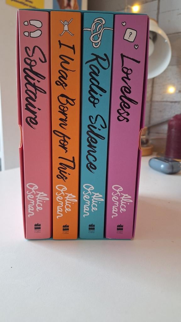 Alice Oseman 4-boeken collectie., Boeken, Europa overig, Alice Oseman, Ophalen of Verzenden, Zo goed als nieuw