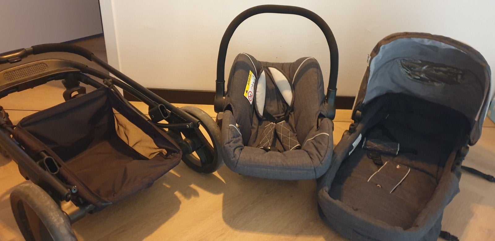 Hauck Combiwagen met Reiswieg en Autostoeltje, Kinderen en Baby's, Kinderwagens en Combinaties, Gebruikt, Met autostoeltje, Combiwagen