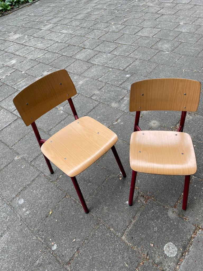 2 schattige kinderstoeltjes, Kinderen en Baby's, Kinderkamer | Tafels en Stoelen, Ophalen, Zo goed als nieuw, Stoel(en)