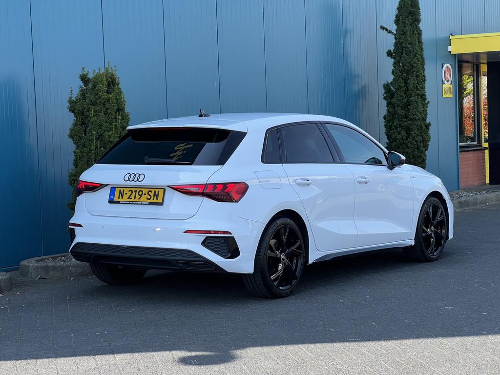 Audi A3 Sportback 35 TFSI 150 PK S edition CARPLAY/ANDROID |, Auto's, 4 cilinders, 150 pk, Leder en Stof, Wit