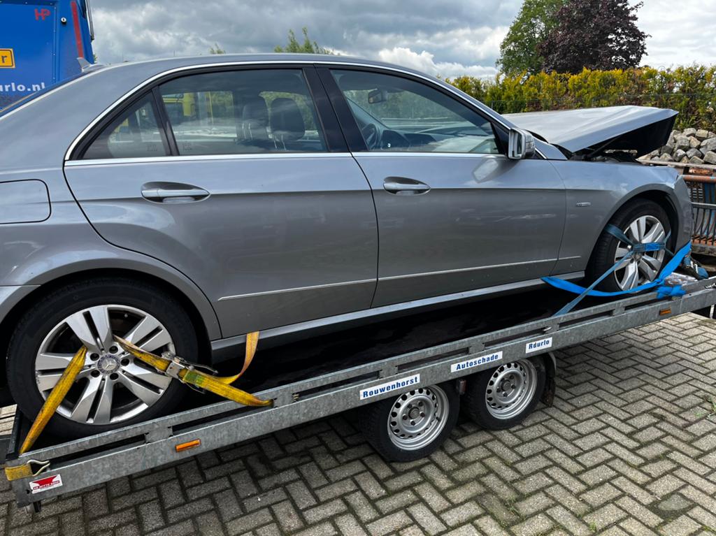 Mercedes E350 CGI in onderdelen, Ophalen, Gebruikt, Mercedes-Benz