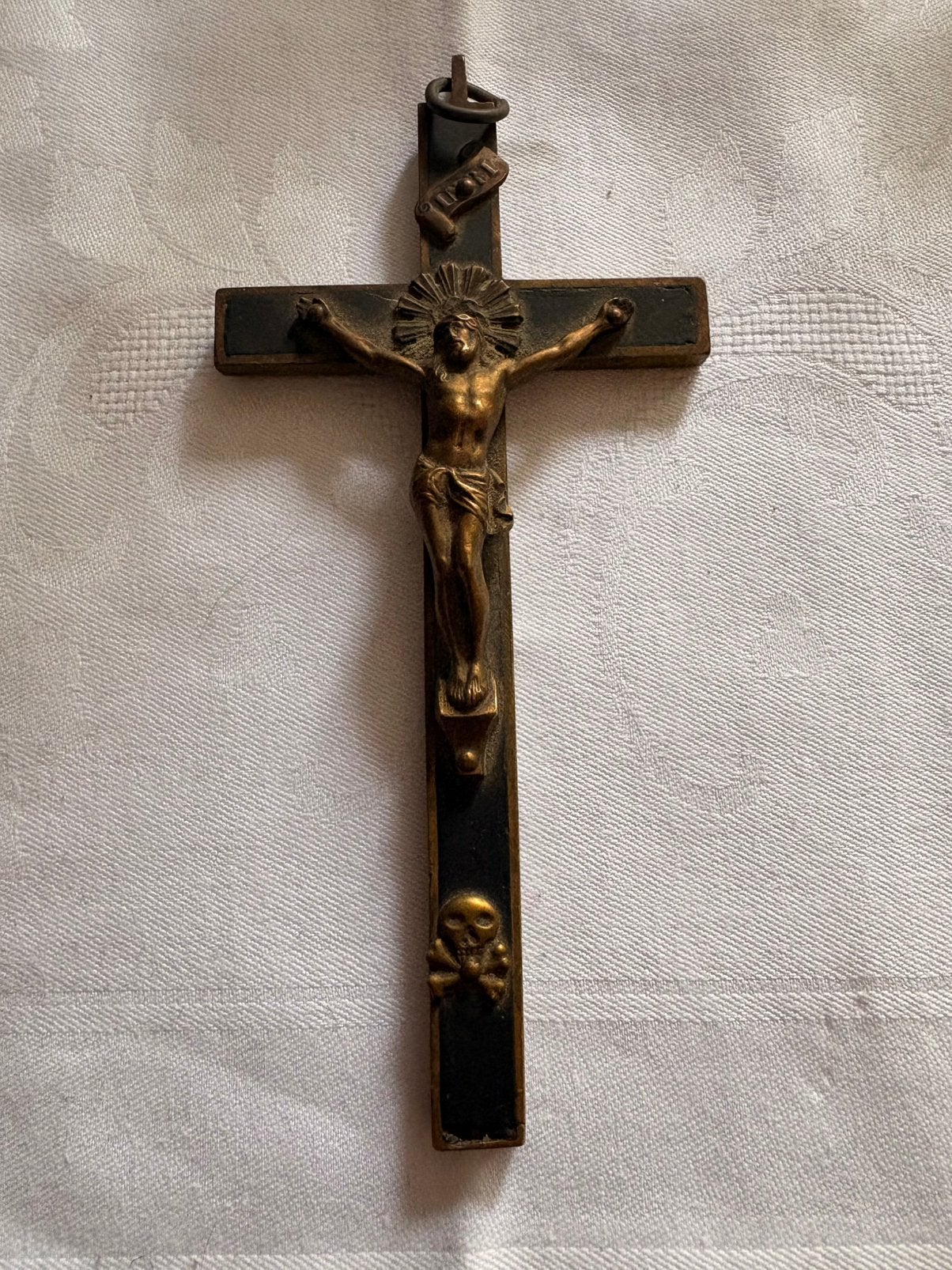Antiek Kruis, Verzenden