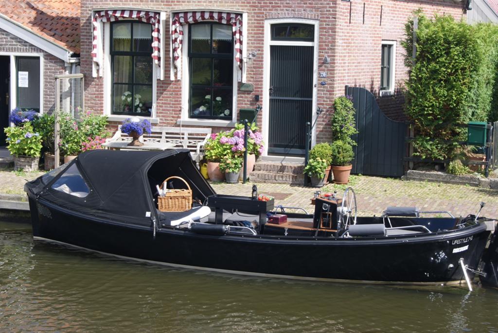 Sloep Lifestyle 740 zwart, Watersport en Boten, Ophalen, Zo goed als nieuw, Anker, Lifestyle