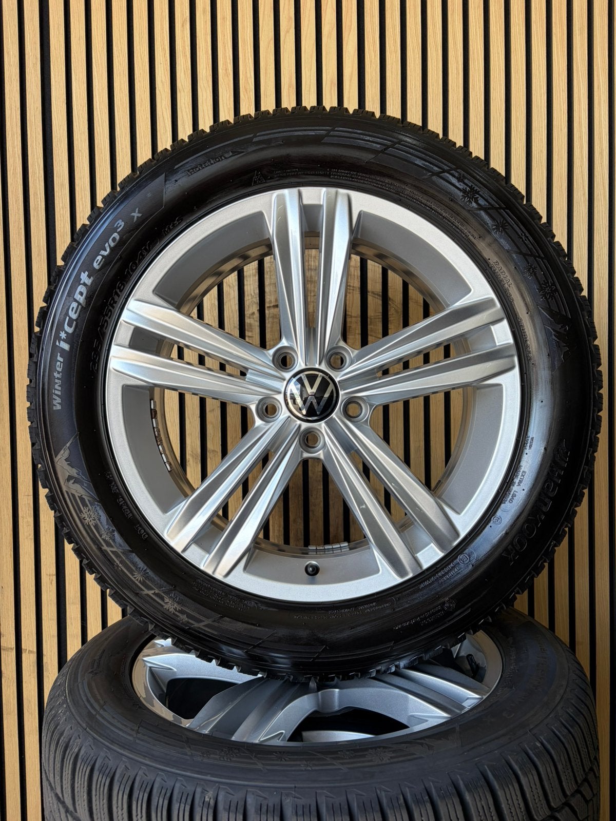 Originele 18” VW Tiguan Q3 Sebring Winterbanden Winterset, Auto-onderdelen, Banden en Velgen, 18 inch, Gebruikt, ., Banden en Velgen