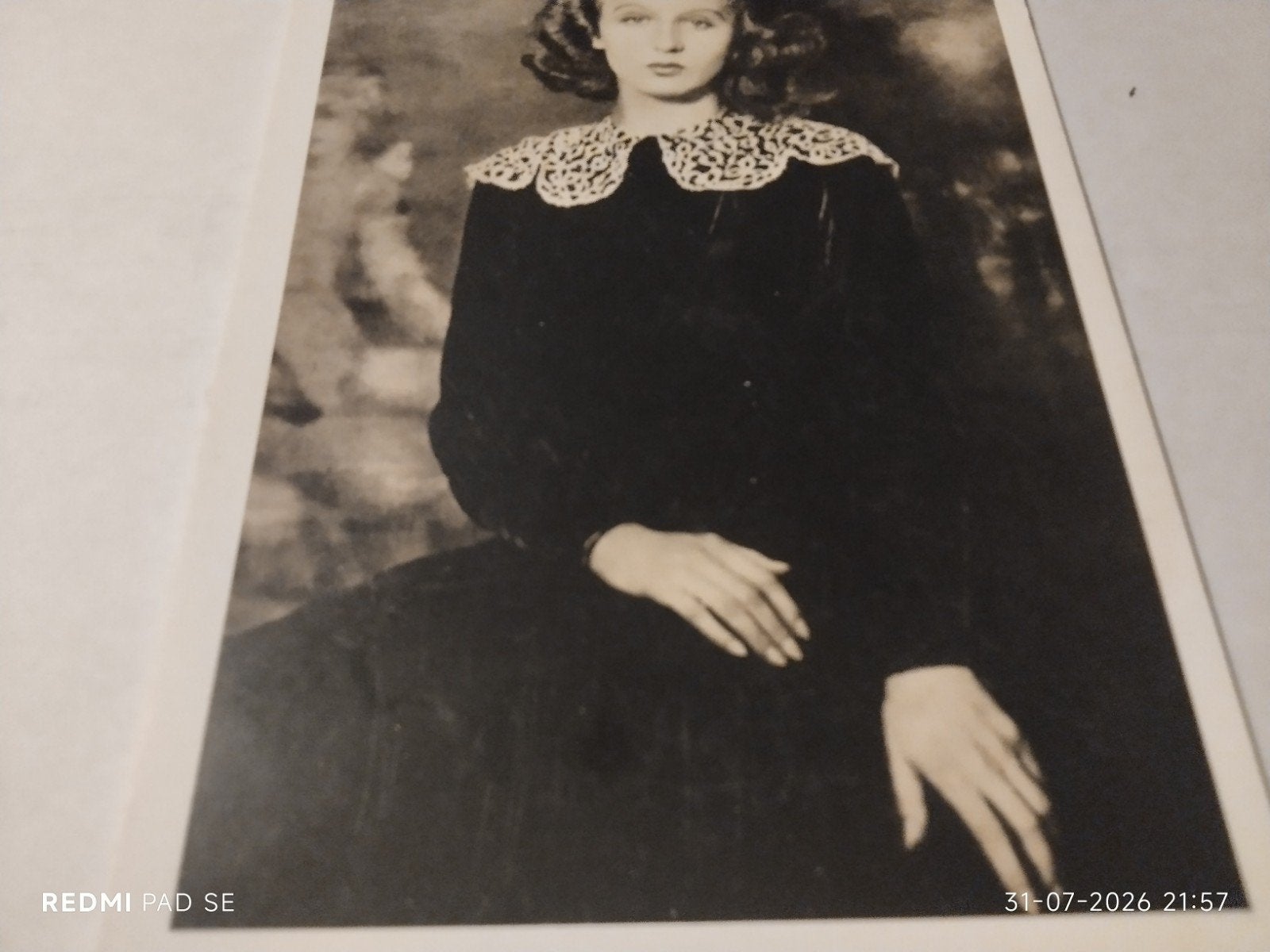 Vintage Postkaart: Hugo Erfurth - Mrs. Schuller, 1930, Ophalen of Verzenden, 1920 tot 1940