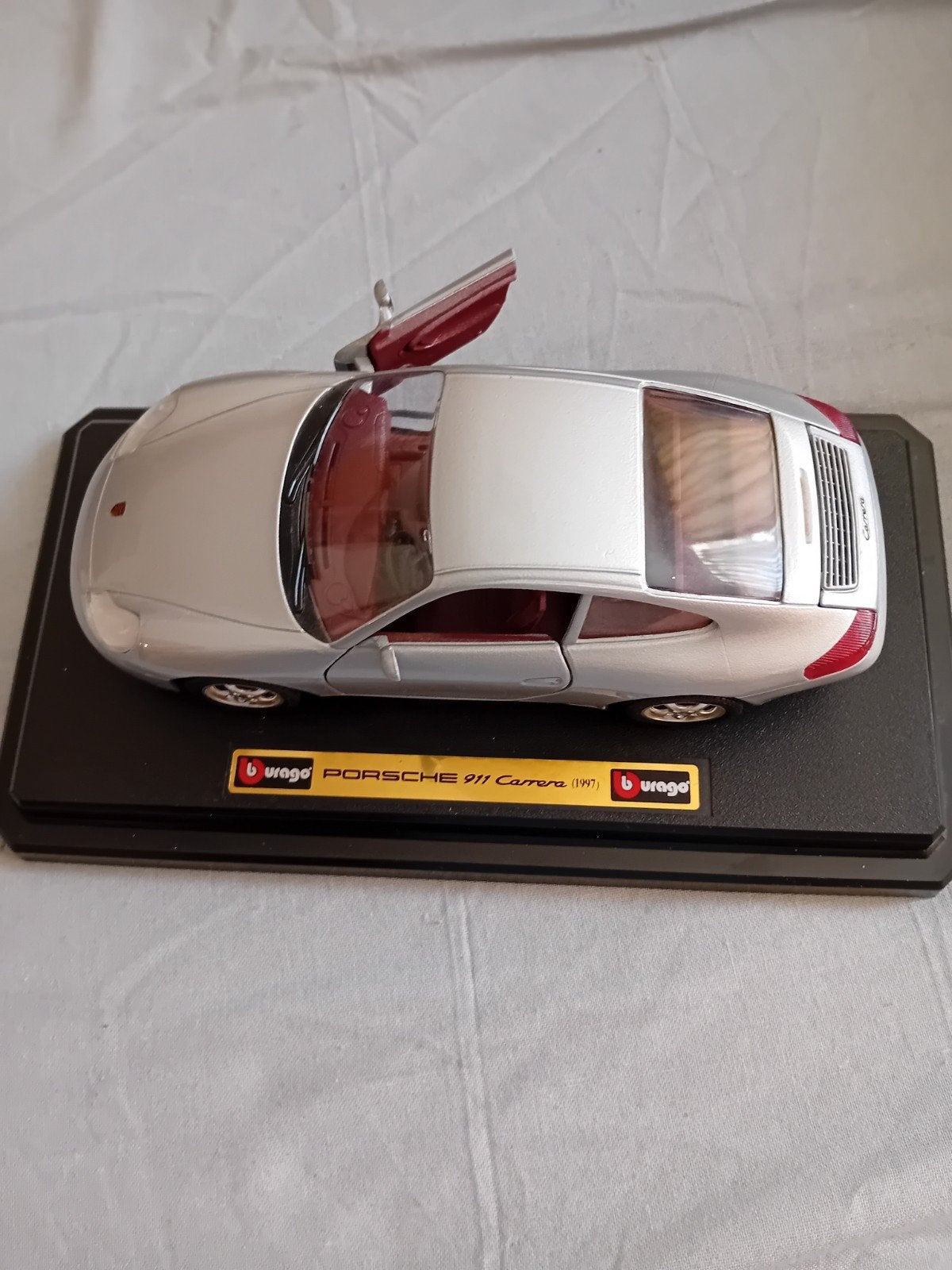Modelauto Porsche 911 Carrera (1997) - Zo goed als nieuw, Ophalen of Verzenden, Zo goed als nieuw, Auto, Overige merken