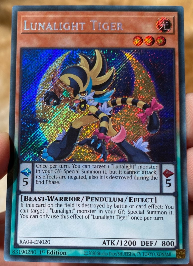 Yu-Gi-Oh! Lunalight Tiger RA04 1st Edition !, Hobby en Vrije tijd, Verzamelkaartspellen | Yu-gi-Oh!, Ophalen of Verzenden, Zo goed als nieuw