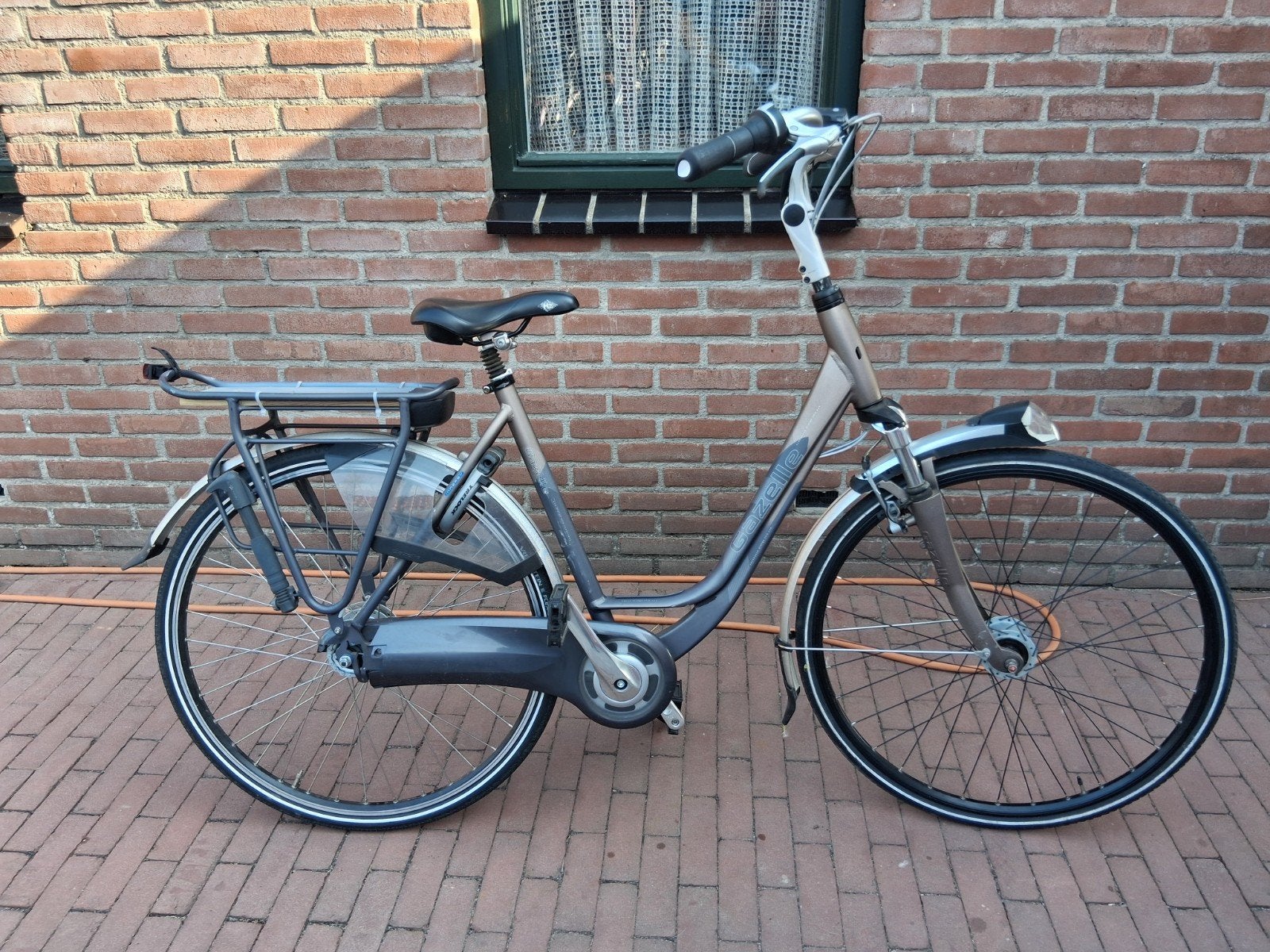 een hele nette gazelle orange damesfiets 28inch, 53 tot 56 cm, Ophalen, Zo goed als nieuw, Gazelle