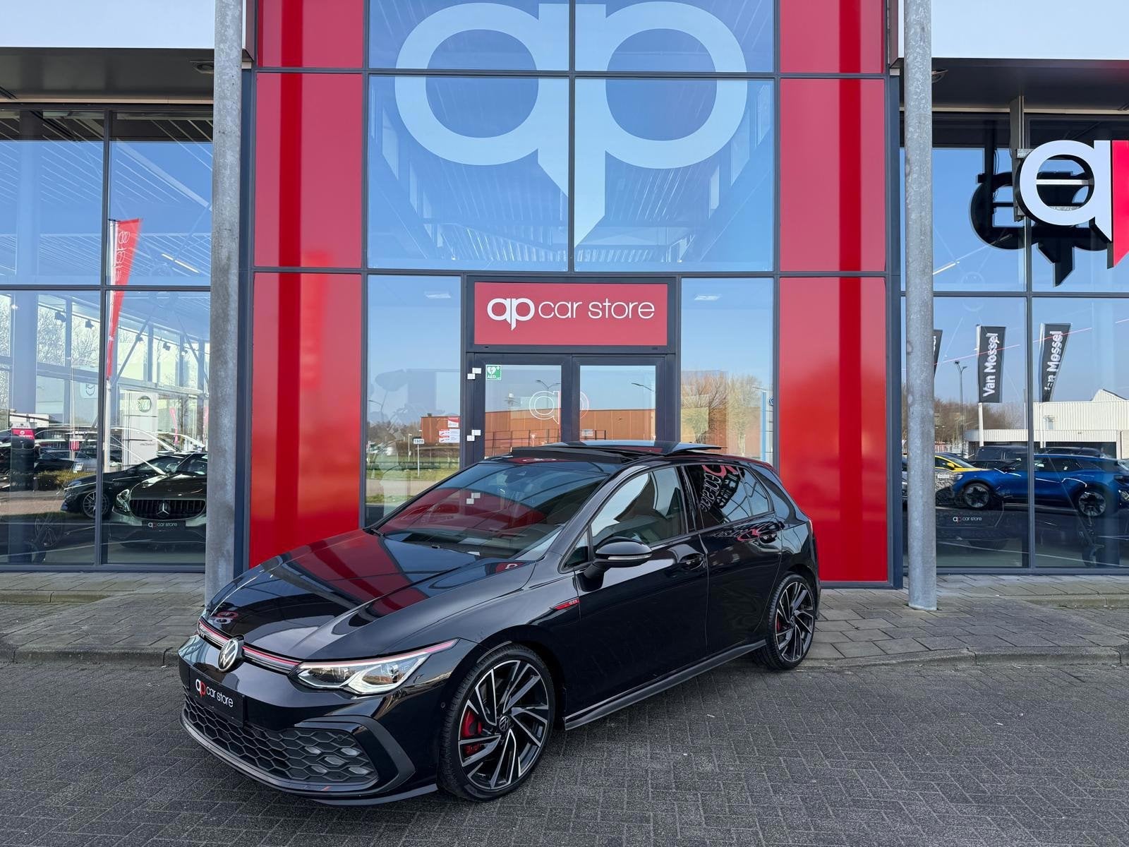 Volkswagen GOLF 2.0 TSI GTI Panorama | Keyless | Stoel verw, Dealer onderhouden, 730 kg, 4 cilinders, 1984 cc