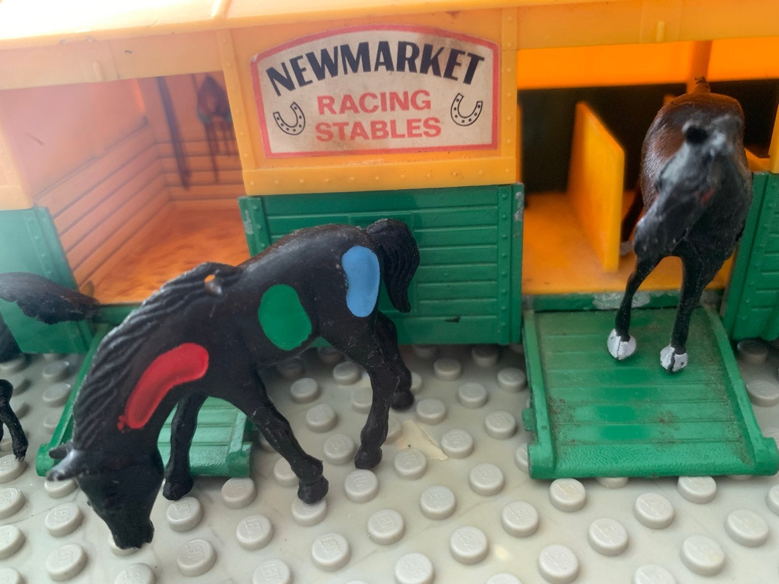 Corgi Toys Major Articulated Horse Box met 3 paardjes, Ophalen of Verzenden, Gebruikt