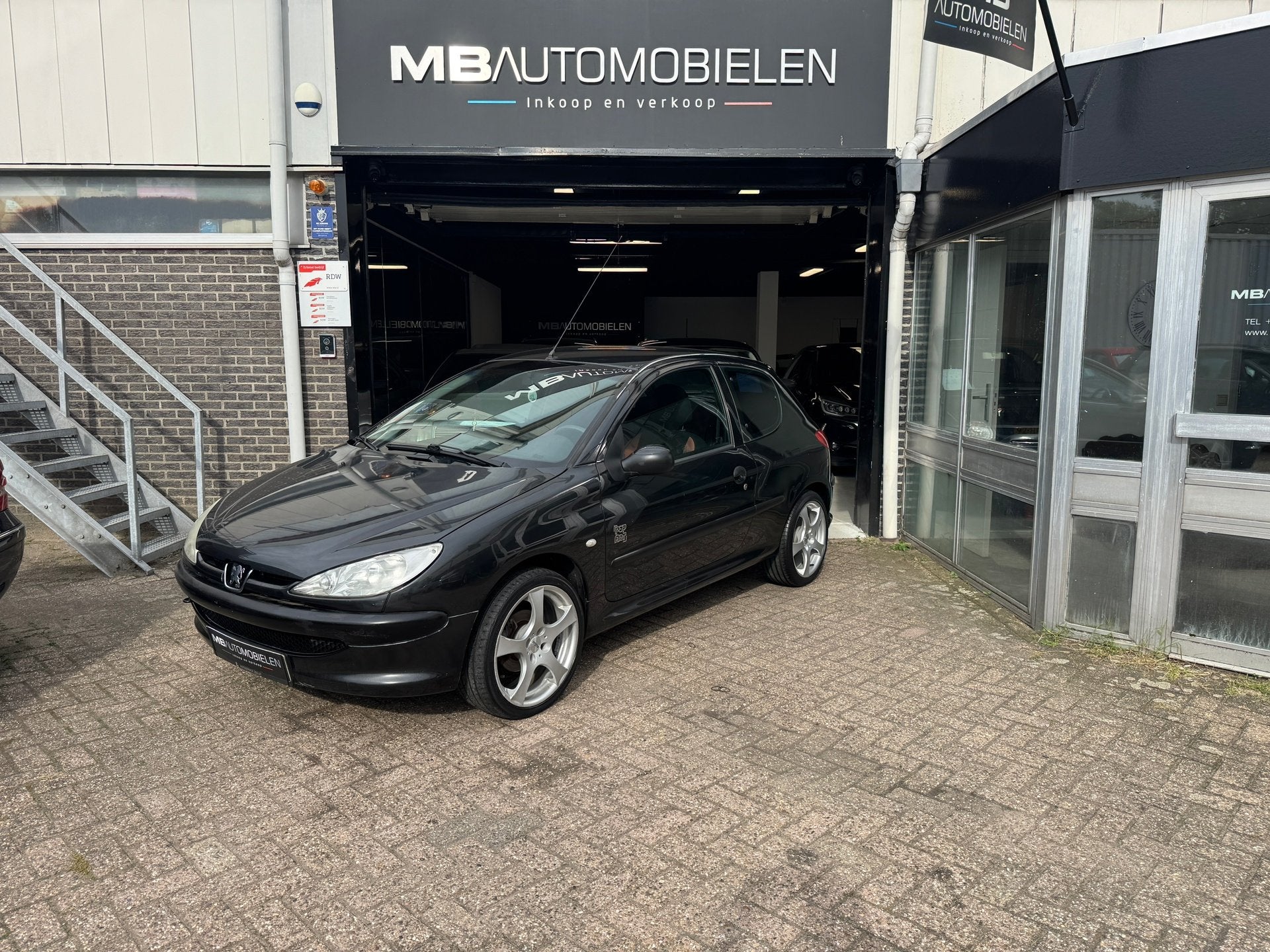Peugeot 206 1.1 Pop' Art/sport velgen/Apk 07-2027/Zwart/spor, Auto's, Voorwielaandrijving, Gebruikt, 31 €/maand, 4 cilinders