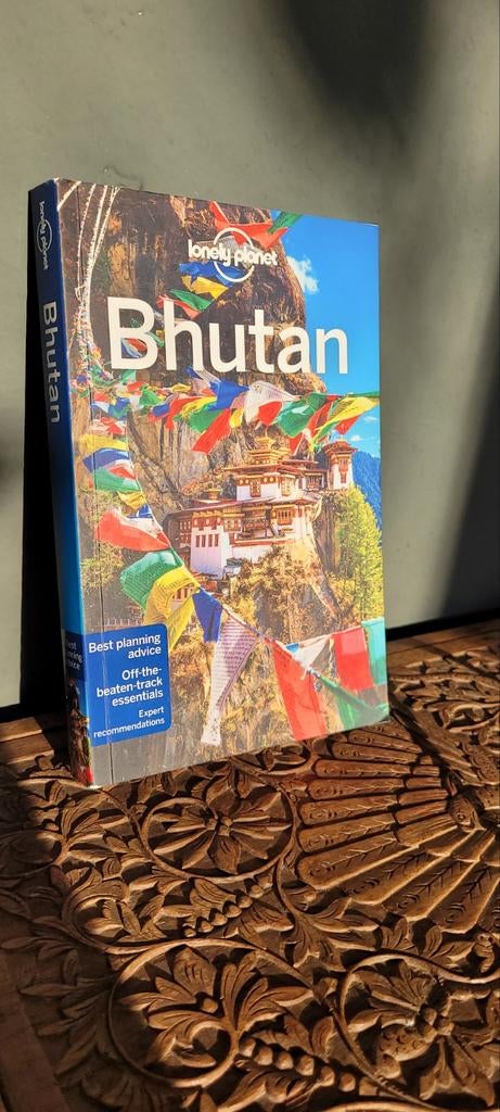 Bradley Mayhew - Bhutan -LP- 6e, Boeken, Overige merken, Europa, Bradley Mayhew, Ophalen of Verzenden