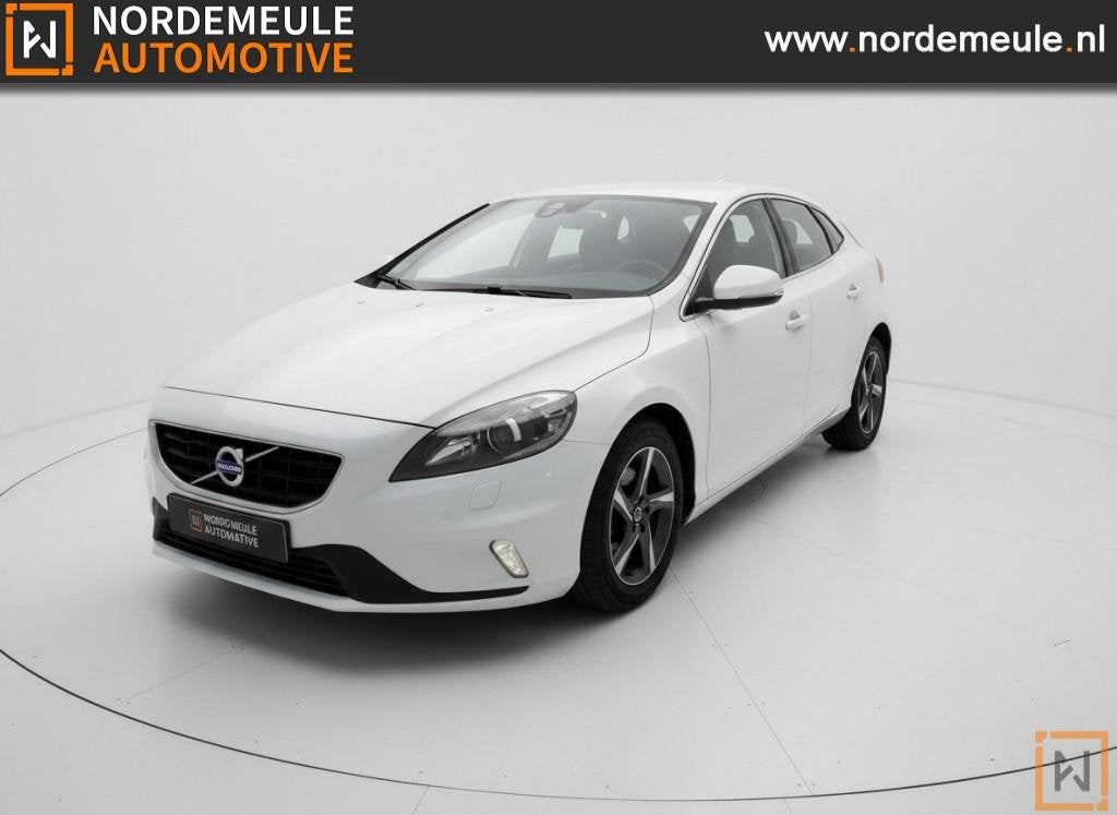 Volvo V40 2.0 D2 SUMMUM BUSINESS. STOELVW, CRUISE, BLUETOOTH, Voorwielaandrijving, Gebruikt, Euro 6, 4 cilinders