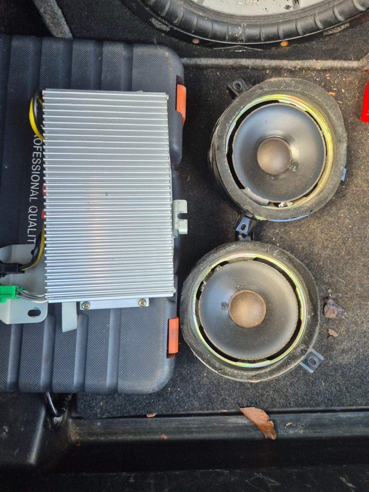 Saab 9-3 versterker met speakers, Ophalen of Verzenden