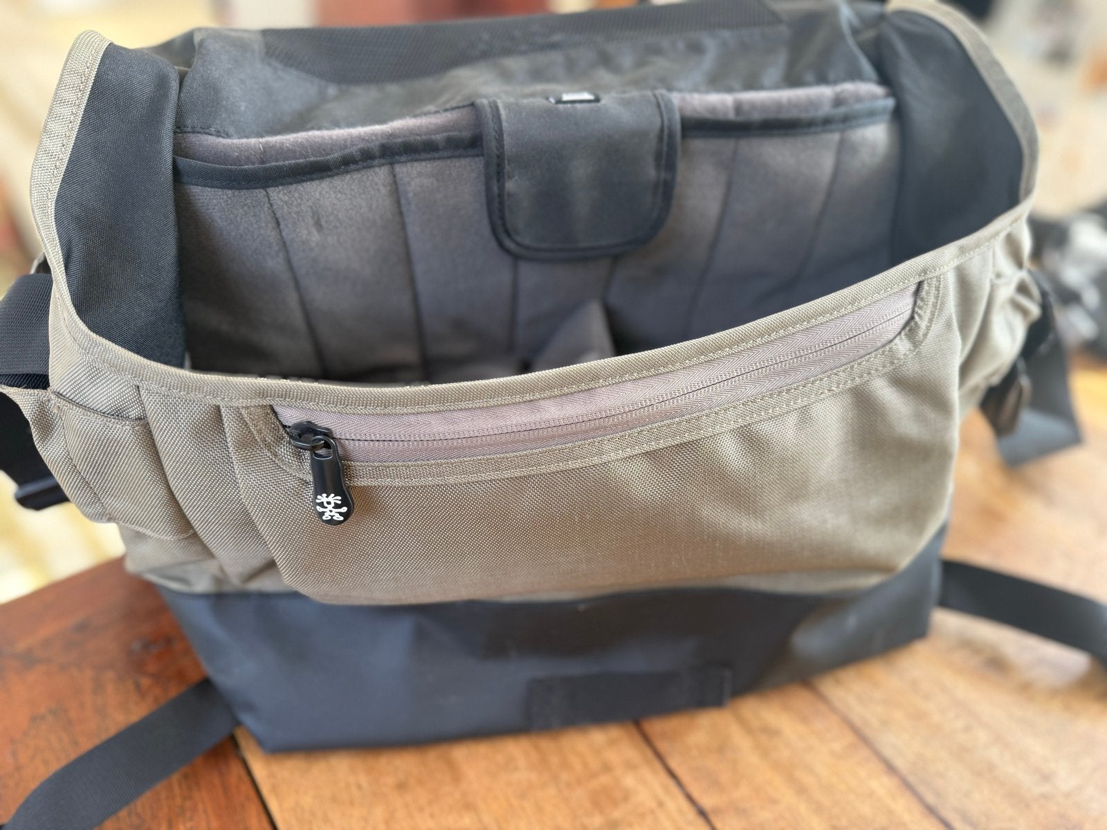 Crumpler Muli cameratas - Robuuste en stijlvolle schoudertas, Ophalen, Gebruikt, Gevoerd, Schoudertas