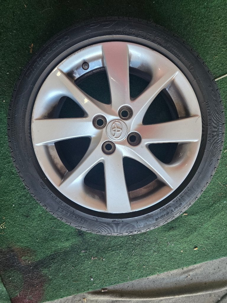 Toyota Yaris 16 inch velgen + Pirelli 195/50 R16, Ophalen, Gebruikt, 16 inch, Banden en Velgen