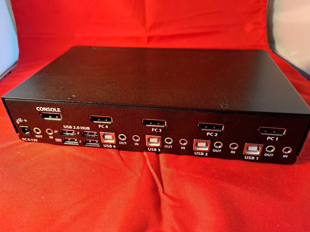 KVM 4 Port USB DisplayPort met Audio, Ophalen of Verzenden, Zo goed als nieuw, StarTech.com