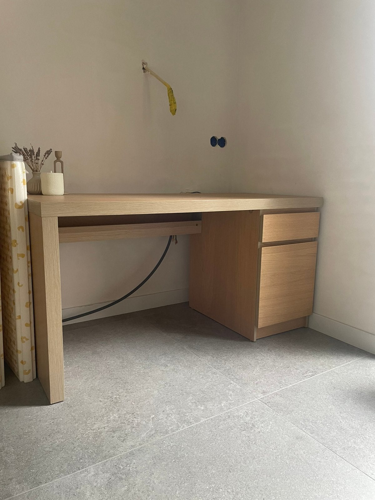 Ikea bureau hout, Ophalen, Zo goed als nieuw