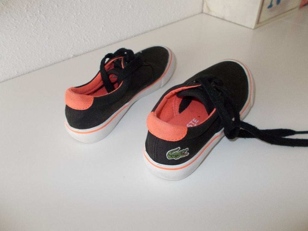 Lacoste sneakers mt 28, Meisje, Schoenen, Ophalen of Verzenden, Zo goed als nieuw