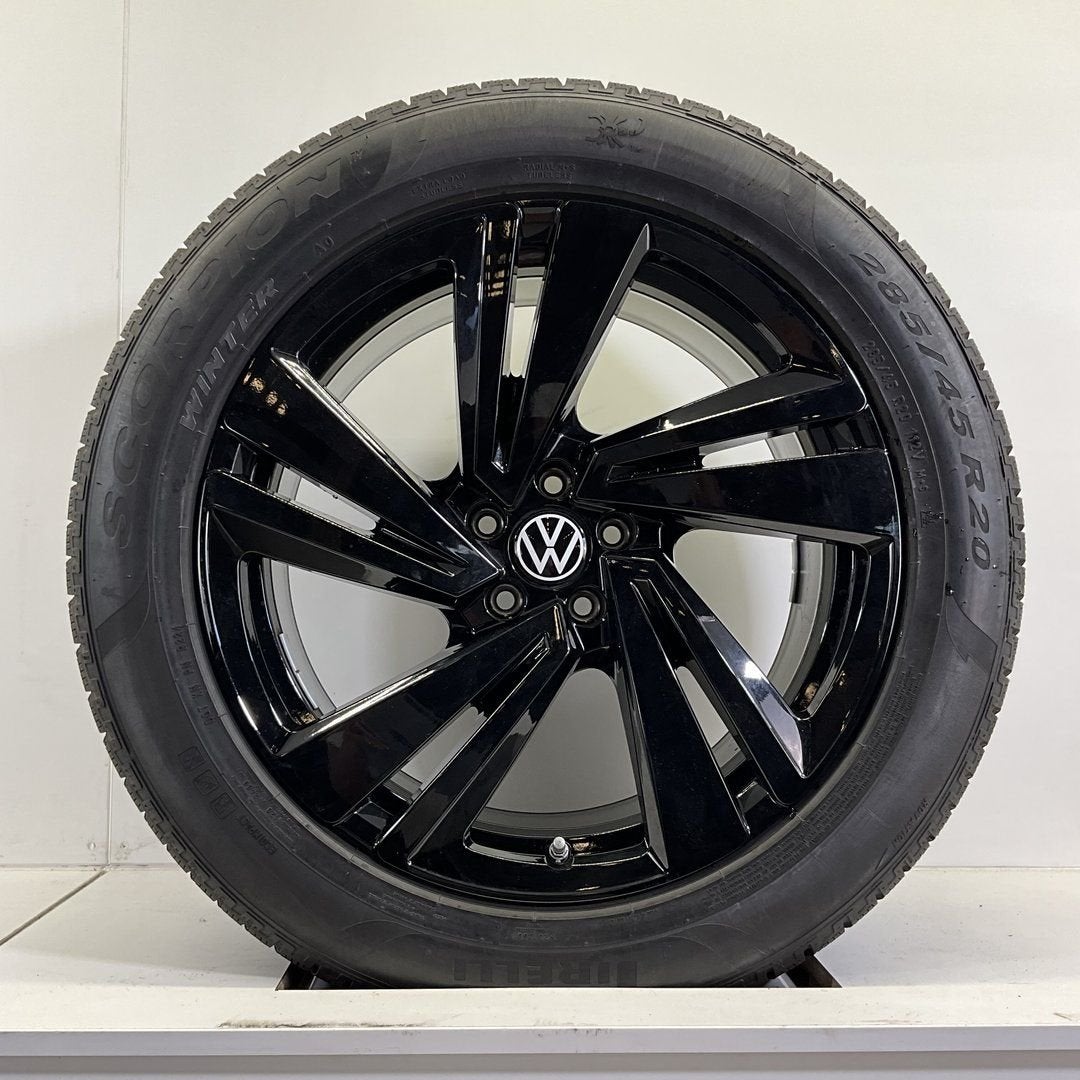 VOLKSWAGEN NEVADA TOUAREG III Q7 Q8 VELGEN SET WINTERBANDEN, Gebruikt, -, 285 mm, -