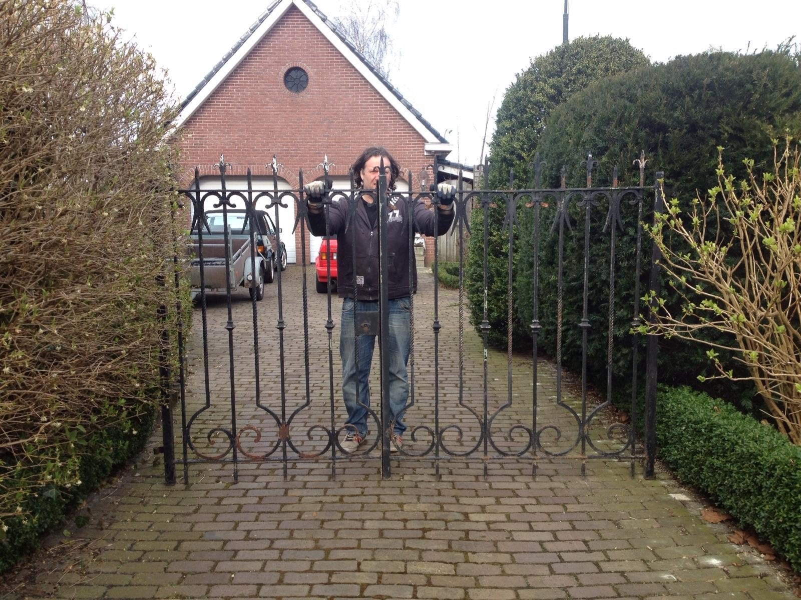 Zeer oude, massieve sierpoort inrijpoort poort hekwerk, Ophalen, IJzer, Tuinhek