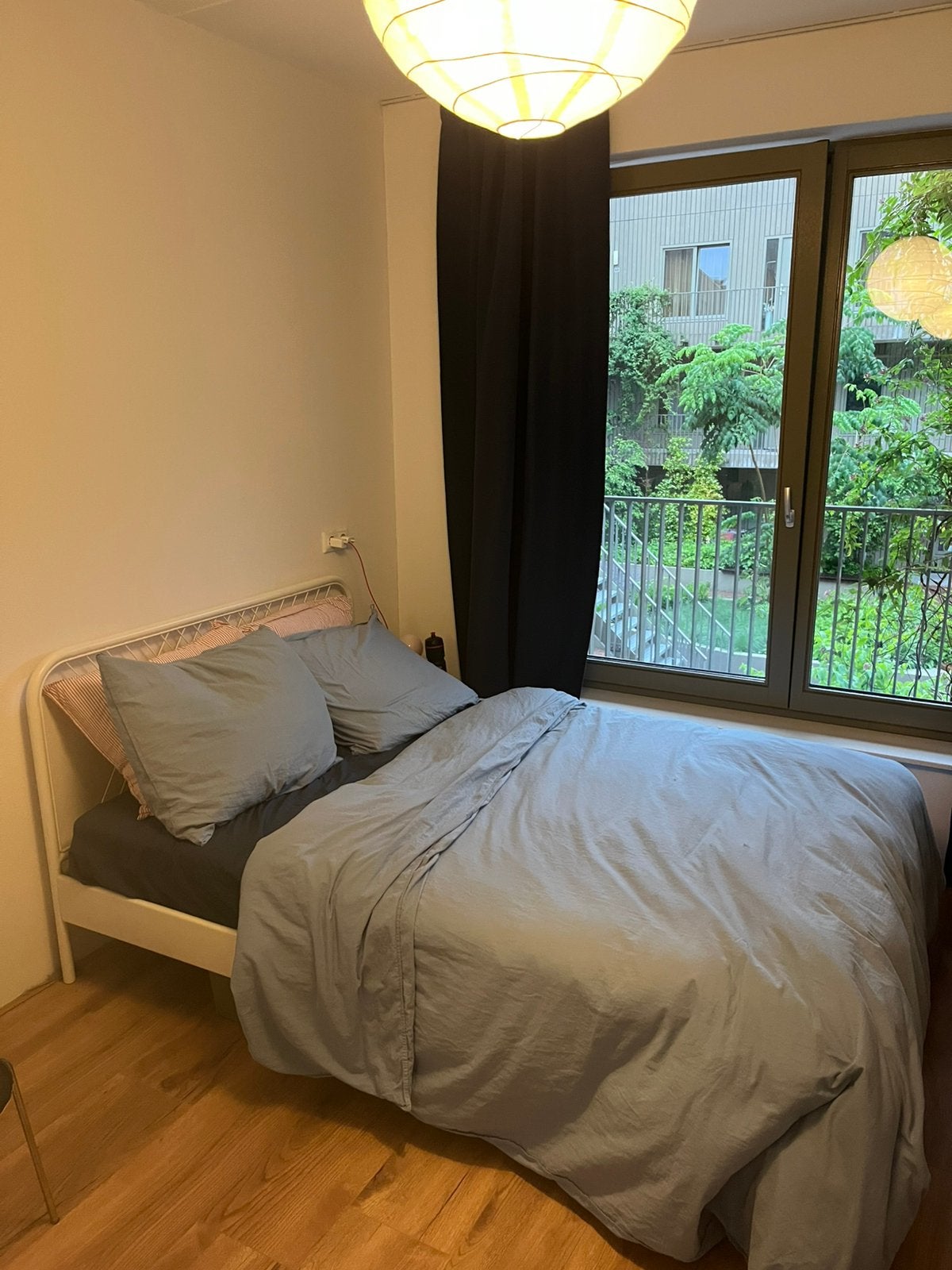 Ikea Nesttun bedframe met luxe Lönset lattenbodem, Ophalen, Gebruikt, Wit, Tweepersoons