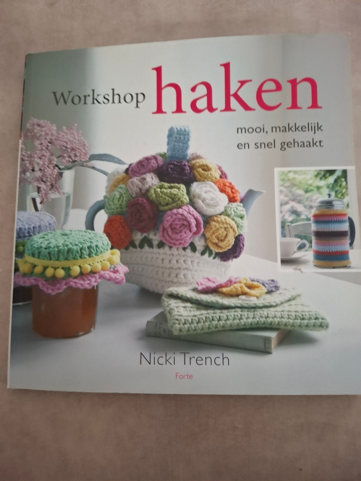 Nicki Trench - Workshop haken, Breien en Haken, Ophalen of Verzenden, Zo goed als nieuw, Nicki Trench