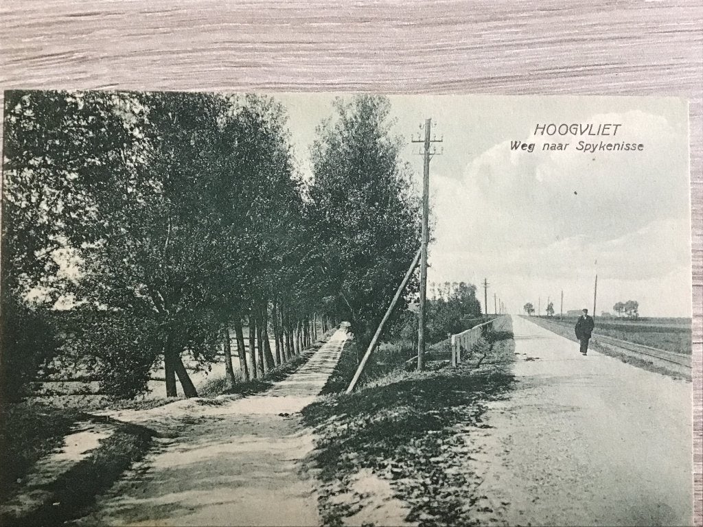 Oude ansichtkaart Hoogvliet - Weg naar Spijkenisse 1925-30, Ophalen of Verzenden, 1920 tot 1940, Ongelopen, Zuid-Holland
