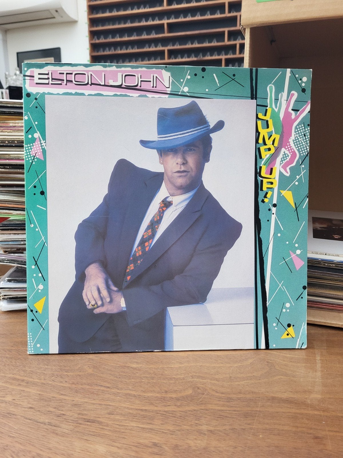 Elton John- Jump Up (4), Ophalen of Verzenden
