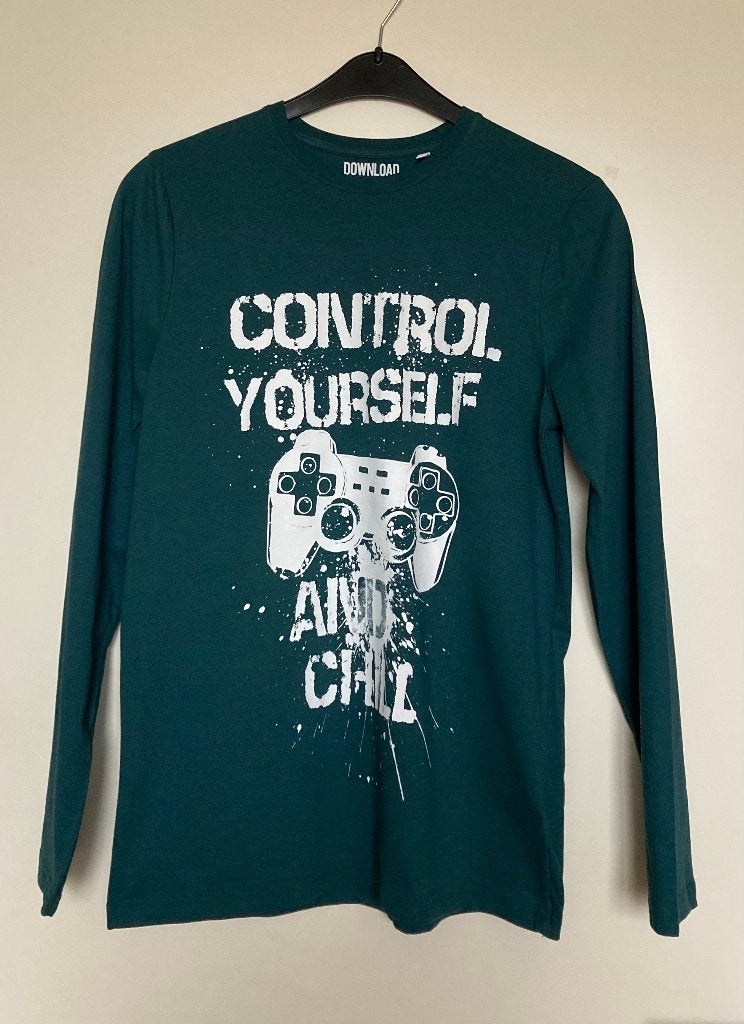 DOWNLOAD Longsleeve met 'Control Yourself' mt 170 - 176, Kinderen en Baby's, Kinderkleding | Maat 176, Nieuw, Ophalen of Verzenden