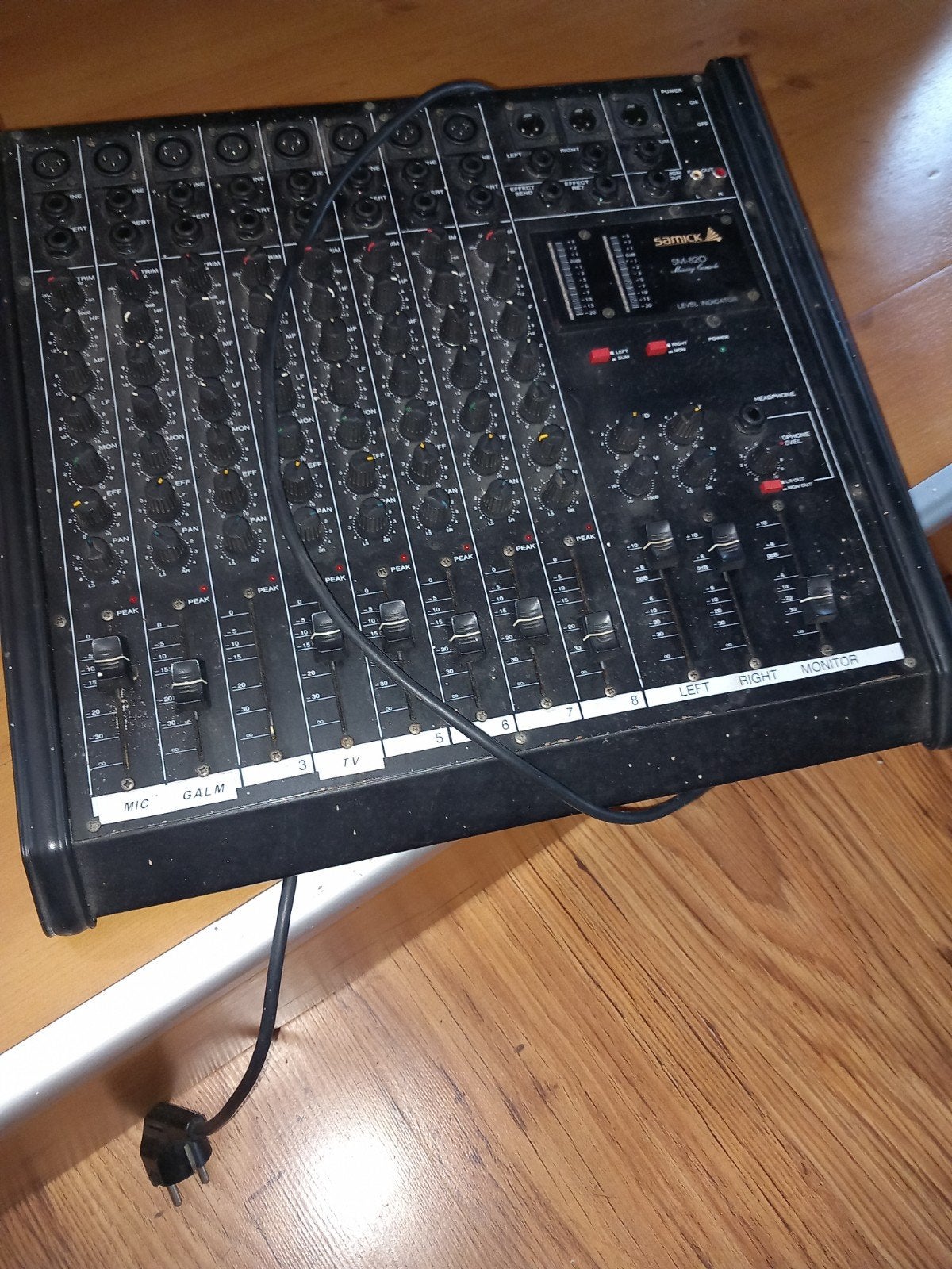Samick SM-820 Mengpaneel - Gebruikt, Ophalen of Verzenden, Gebruikt, 10 tot 20 kanalen, Microfooningang