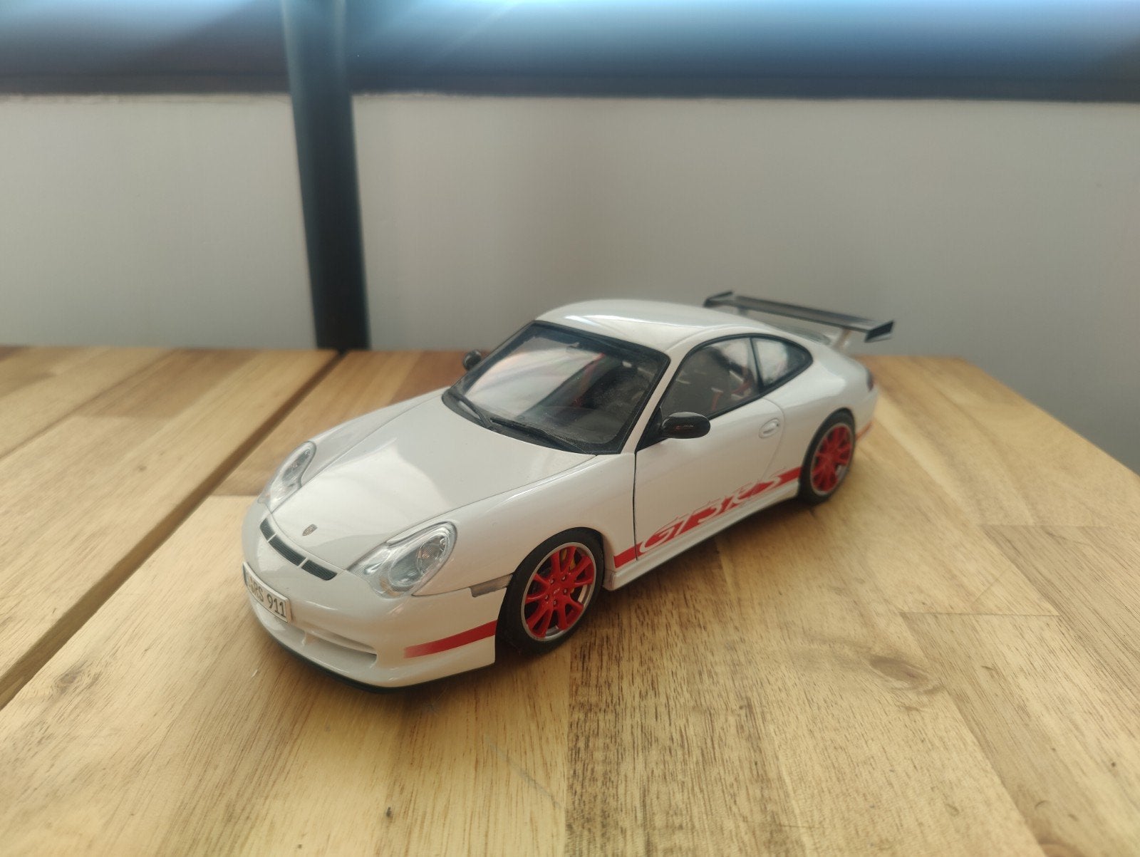 Porsche 911 (996) GT3 RS 1:18 AUTOart, Ophalen of Verzenden, Gebruikt, Auto, Autoart