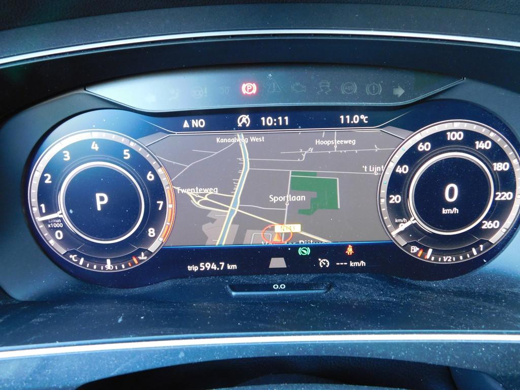 Volkswagen Tiguan 1.4 TSI 4Motion Highline R-line, Camera, T, Auto's, Automaat, Automatische klimaatregeling, Gebruikt, 4 cilinders