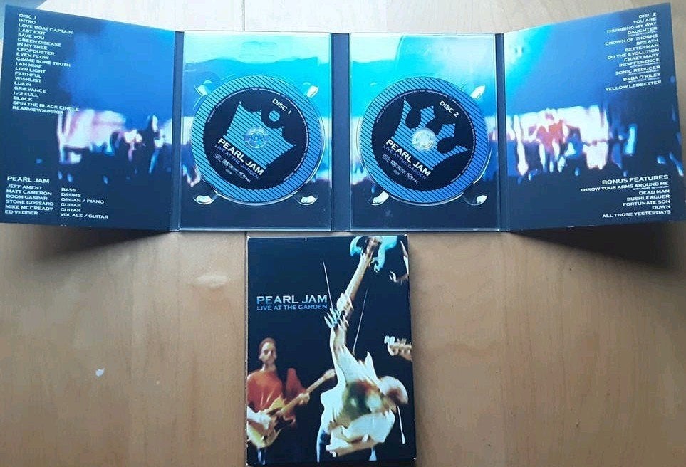 Pearl Jam - Live at the Garden (2-disc deluxe dvd box), Ophalen of Verzenden