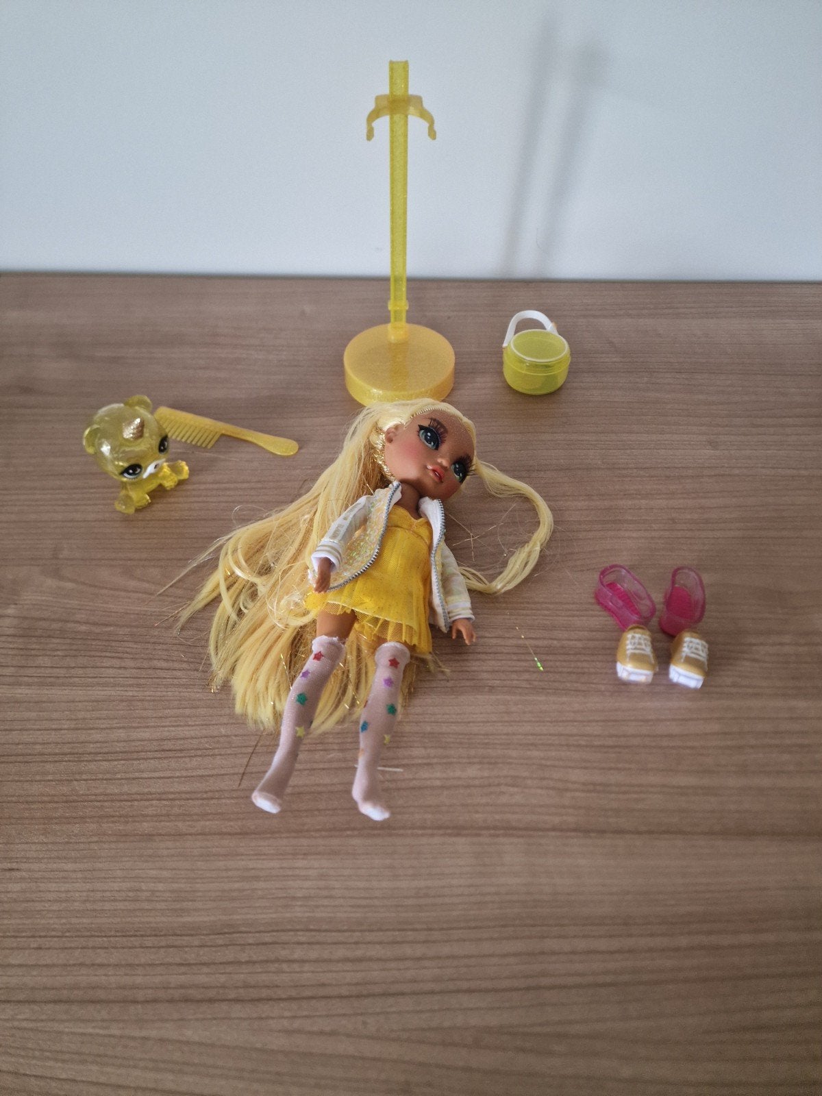 Rainbow High Sunny Madison pop met accessoires, Ophalen, Zo goed als nieuw, Overige typen