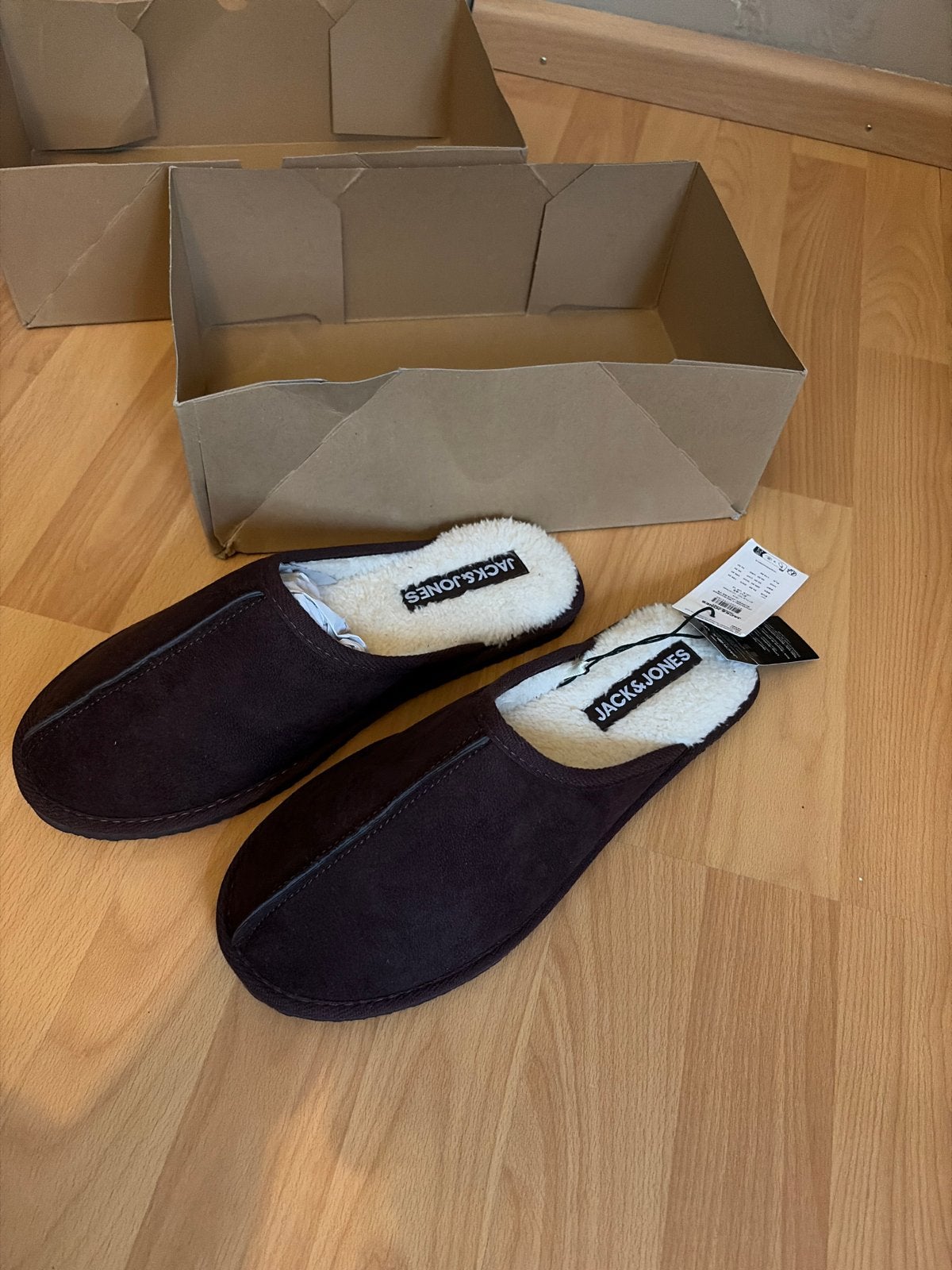 Nieuwe Jack & Jones sloffen maat 43, Ophalen of Verzenden, Nieuw, Bruin, Pantoffels of Sloffen