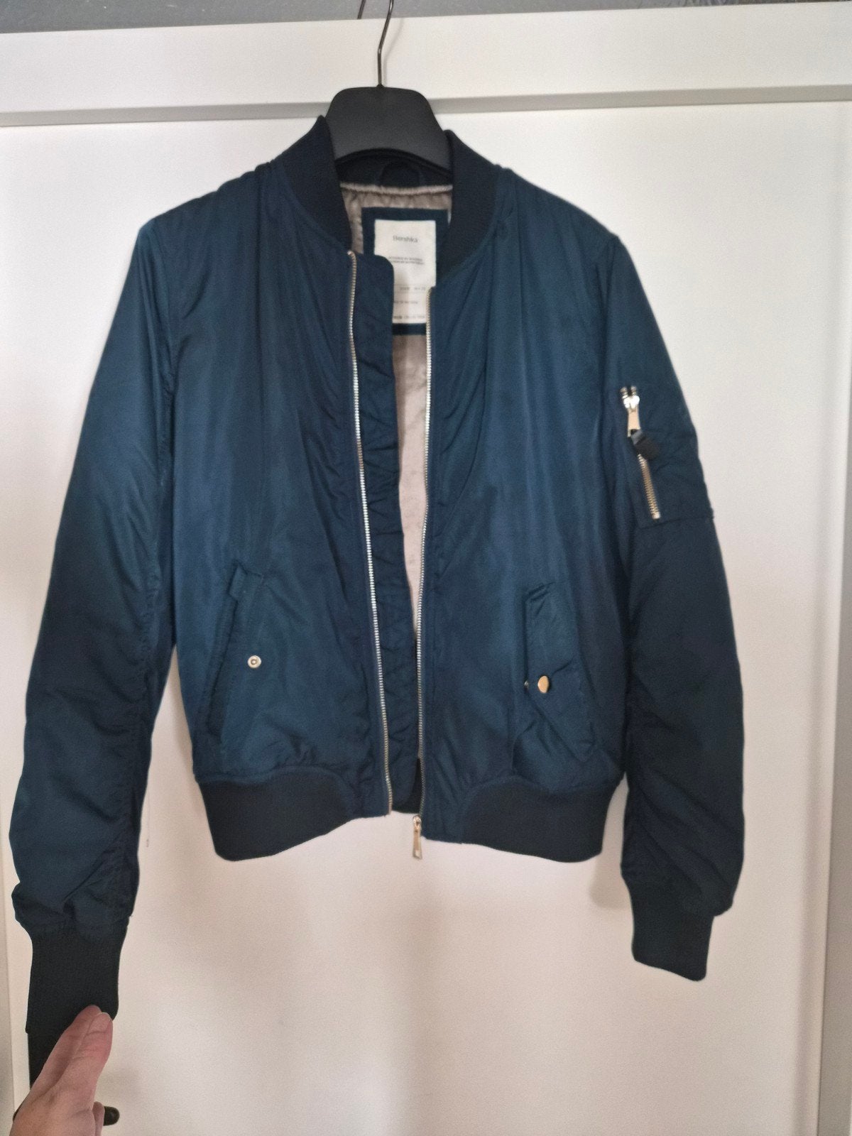 Bershka Bomberjack, jasje, tussenjas, blauw, groen, Maat M, Maat 38/40 (M), Blauw, Zo goed als nieuw, Bershka