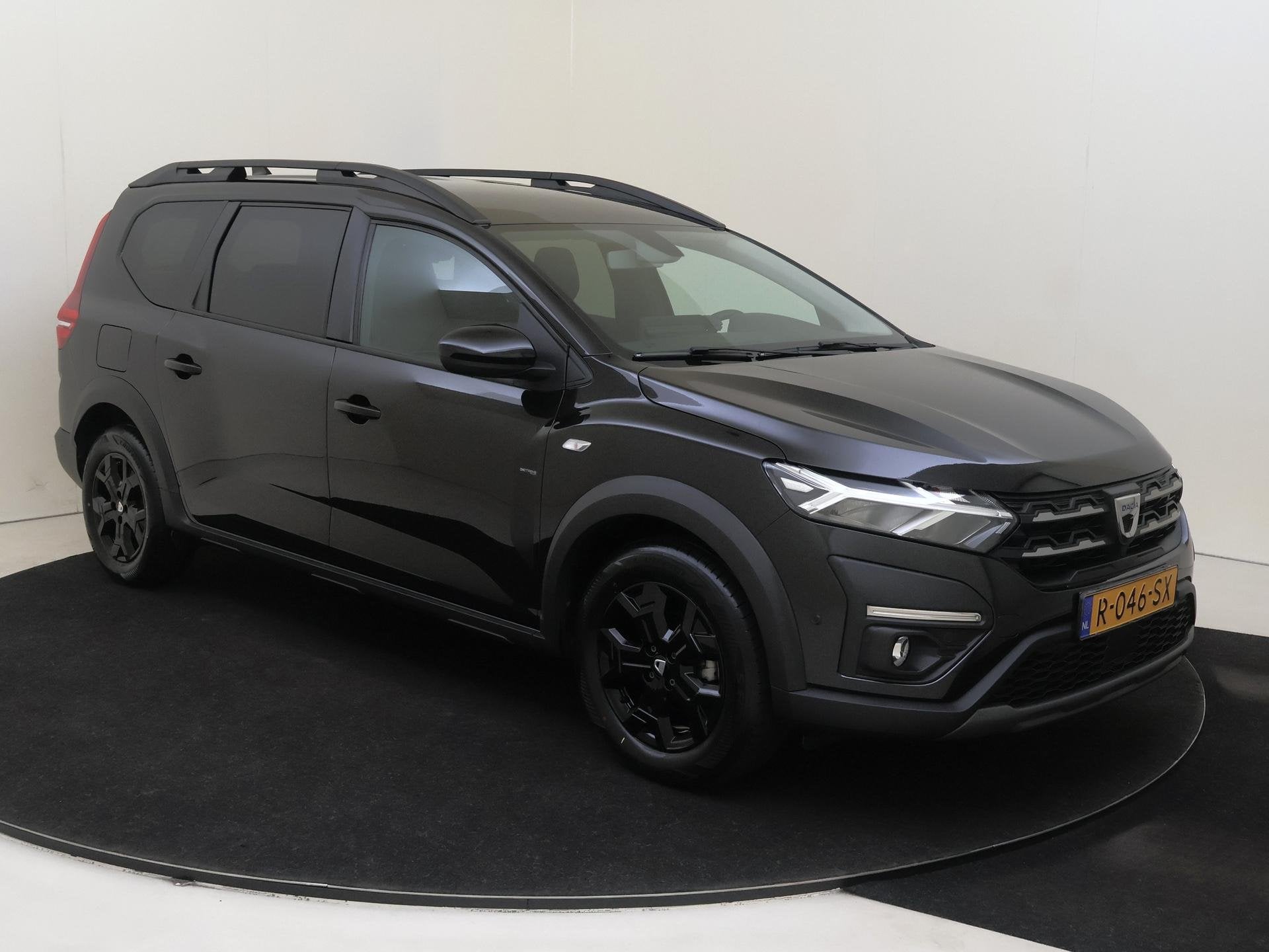 Dacia Jogger 1.0 TCe 110 Extreme 5p. | Pack Extreme | Pack M, Auto's, Voorwielaandrijving, Stof, Euro 6, Zwart