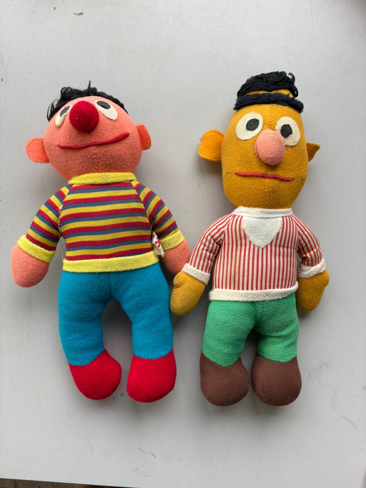 Bert & Ernie Sesamstraat,stoffen poppen jaren 70, knuffel, Verzenden, Zo goed als nieuw, Actiefiguur of Pop